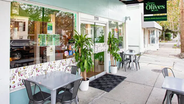 Green Olives Cafe & Pizzeria