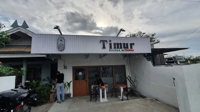 Timur Coffee & Space
