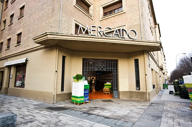 Mercado II Ensanche Olite con Gorriti