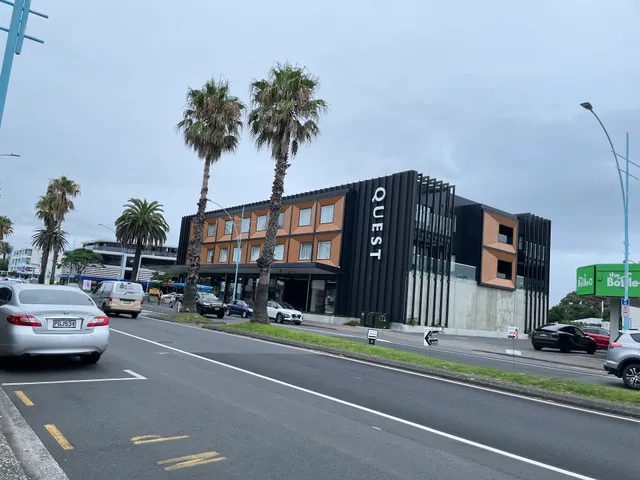 Paramount Apartments