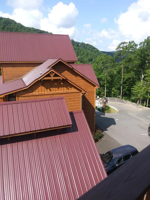 Smoky Mountain Lodge