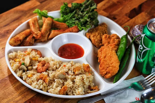 Subic Bay Sports Bar and Filipiniana Restaurant 스빅배이