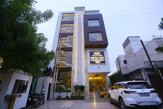 Hotel Gurveer Royal