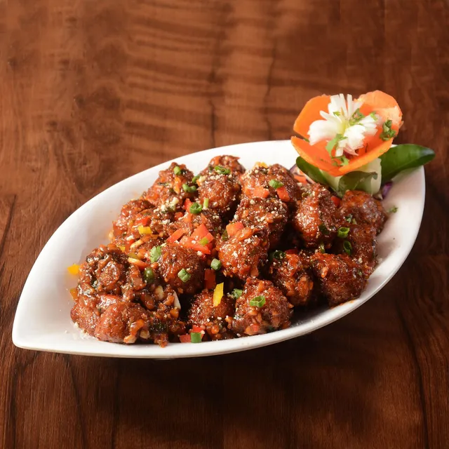 RESUNGA MOMO AND CURRY