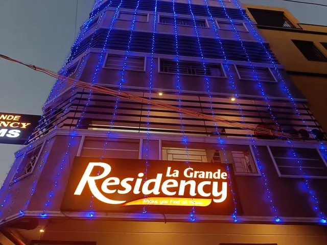 LA GRANDE RESIDENCY