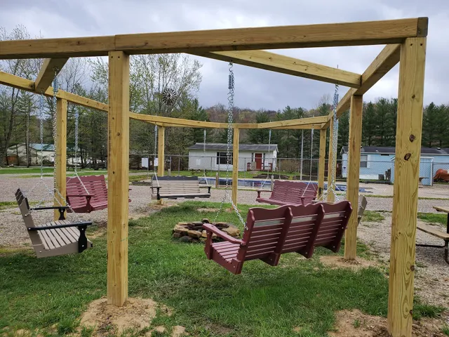 Friends O' Mine Campground & Cabins