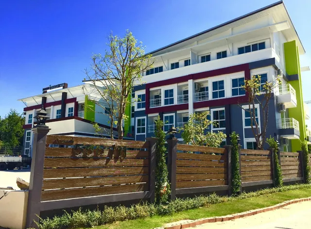 Praiyanan Place Hotel