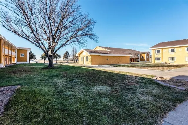 Colby Inn And Suites