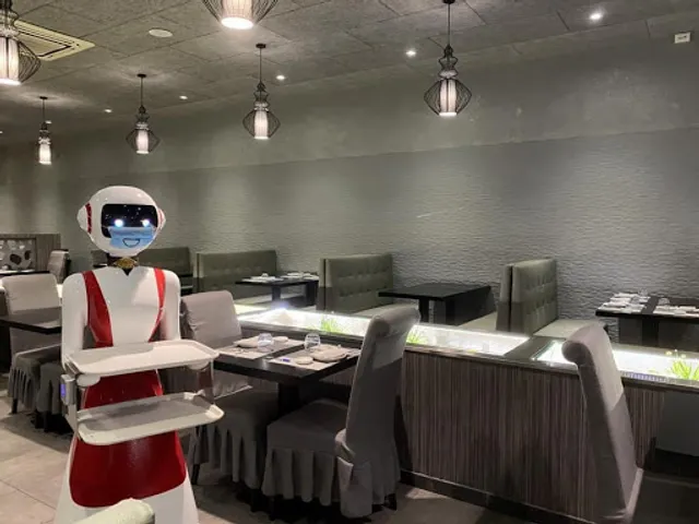 MON Fusion Restaurant