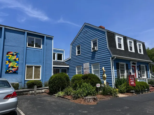 Williamsburg Contemporary Art Center