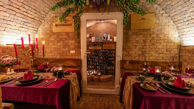 Mangosteen Restaurant & Wine Cellar