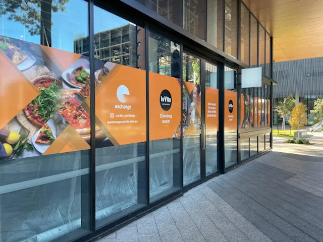 La Vita Cafe & Restaurant