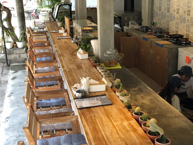 Little Bay Coffee & Eatery