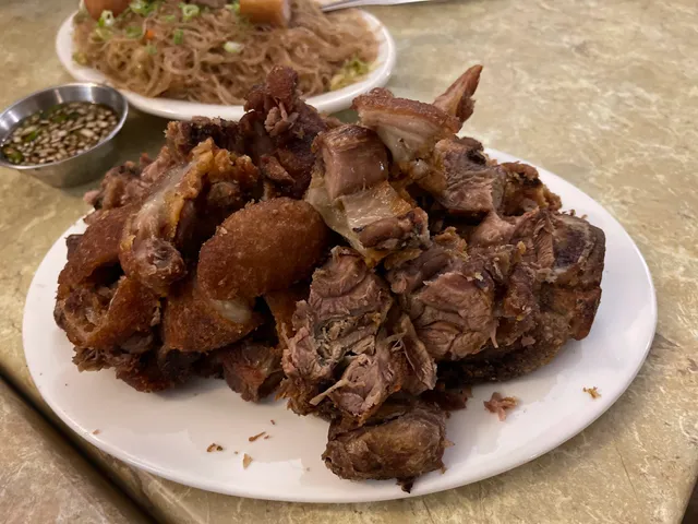 Popo Jeb's Restaurant & Bar