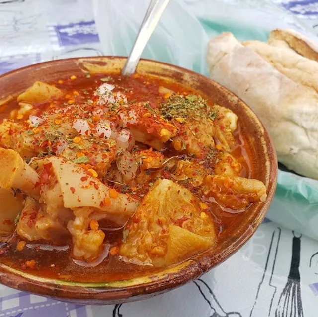 MENUDERÍA CARPA AZUL