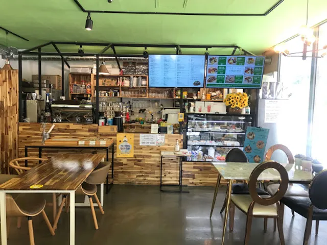 Green Grass Coffee & Brunch