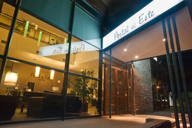 Hotel Portal del Este