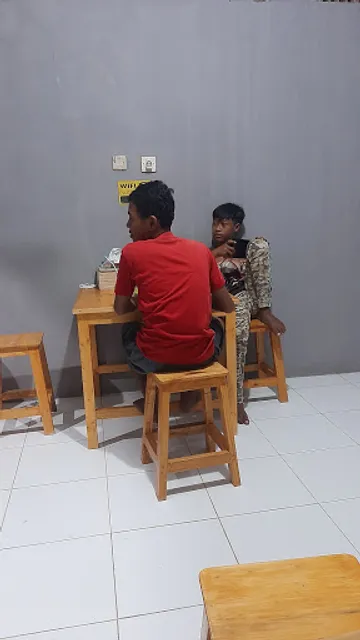 WARKOP PINGGIR KALI