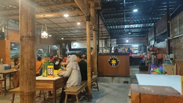 Warung Wedangan 77