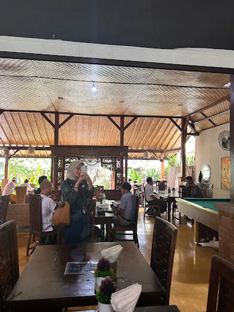 Warung Midori nyat²