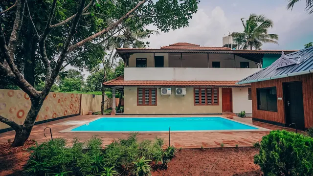 Luxury budget Homestay villa kochi Airport