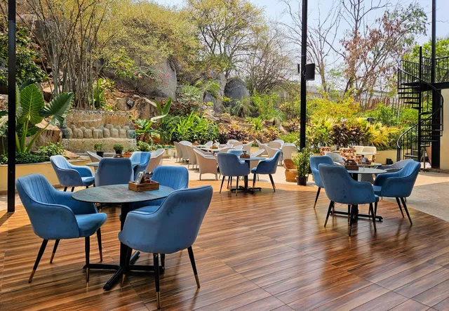 Dhaara Cafe & Bistro