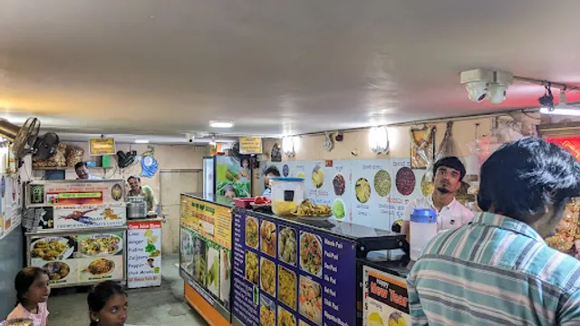 Sri Vasavi Chowdeshwari Chats And Juice Center