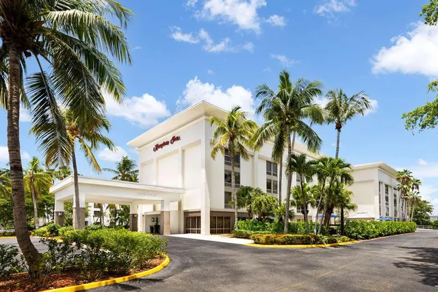 Hampton Inn Naples-Central