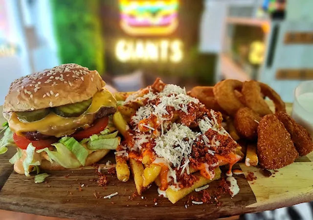 Giants Burger Bar