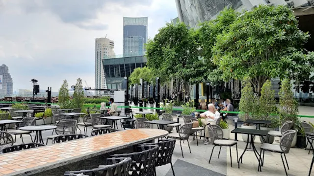 Starbucks Reserve Chao Phraya Riverfront (ICONSIAM)