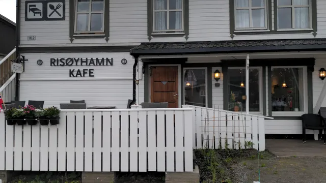 Risøyhamn Kafe AS