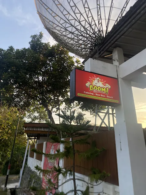 Boom Chicken catering & kantin