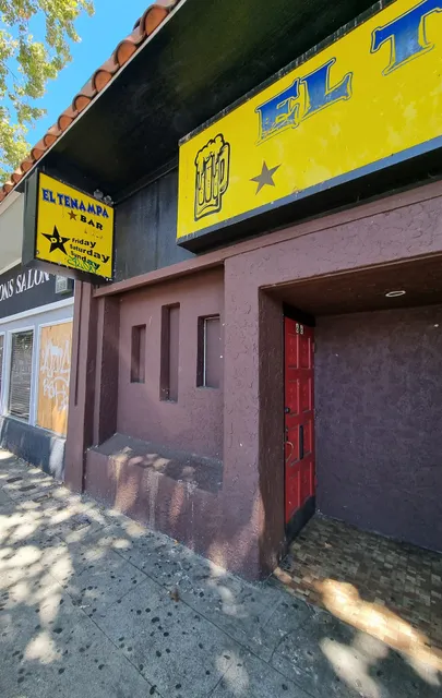 Bar El Tenampa De Oakland Ca.