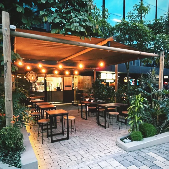 Una Cocina Del Mundo