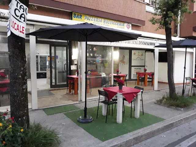 Bar Pizzeria Rosticceria Mordi E Fuggi Di Saccucci Giuliano