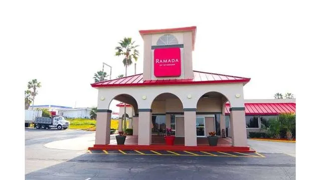 Ramada by Wyndham Davenport Orlando South