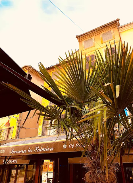 Les Palmiers - Rhumerie & Tapas