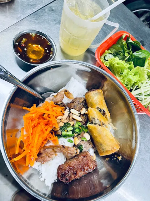 Bún thịt nướng Kiều Bảo CN Tô Hiến Thành.