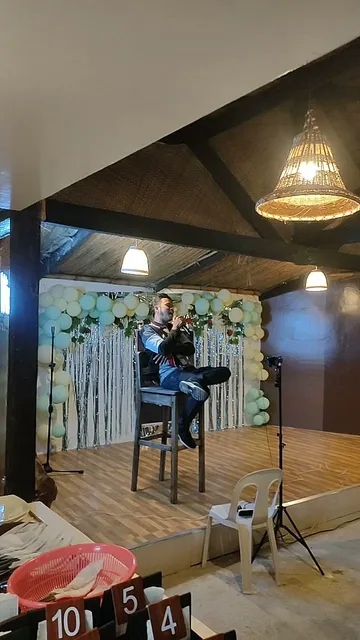 CHEERS N' SHOTS ISLAND RESTOBAR