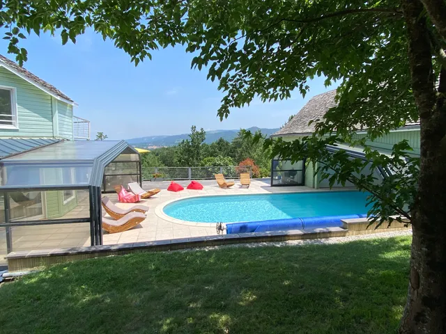 La Chênaie du Lac, gites avec piscine couverte chauffée (l'hiver) entre Toulouse et Carcassonne
