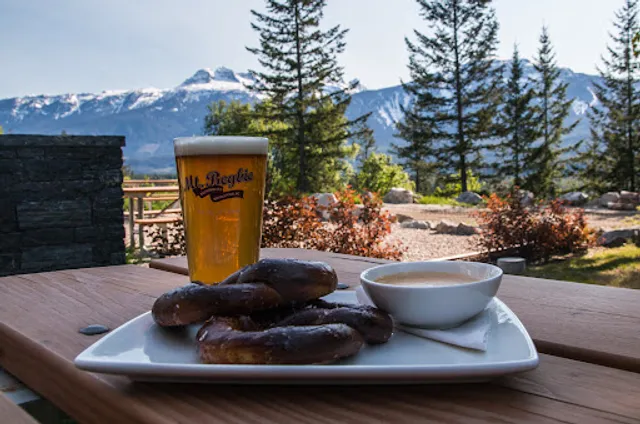 Mt. Begbie Brewing Tasting Room & Restaurant
