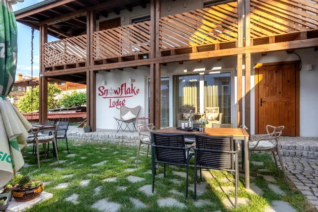 Snowflake Chalets Bansko