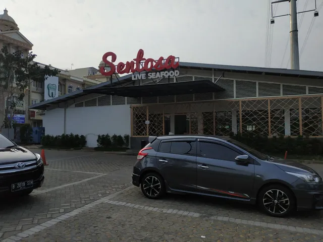 Pantai Sentosa Seafood Market