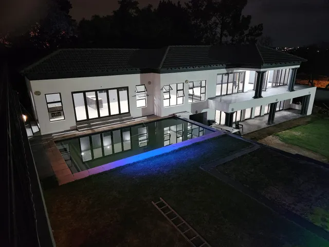 Bryanston Drive Elegant Guesthouse