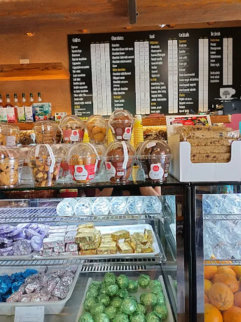 ISLAND coffee & sweets - take away