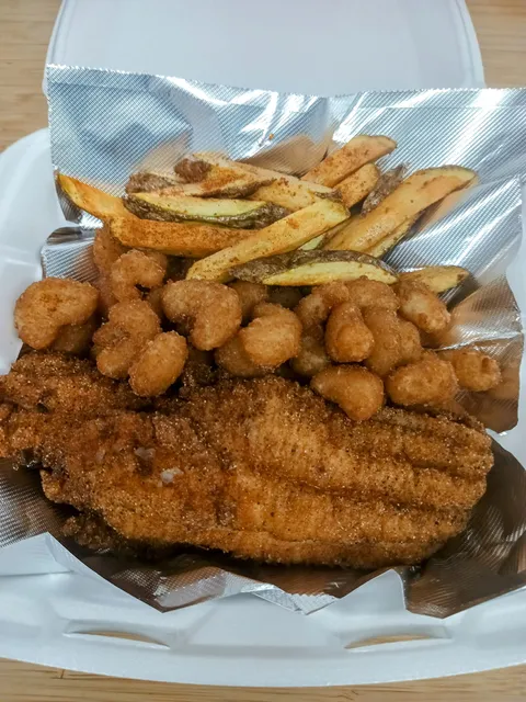 Gina's Seafood & More