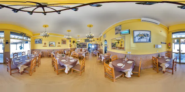 Restaurante Bar...Tolo