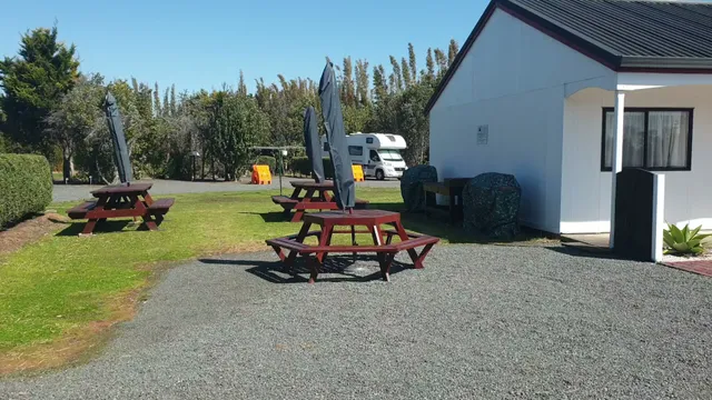 Norfolk Motel & Campervan Park