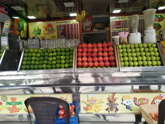 Lucky Juice & Shakes