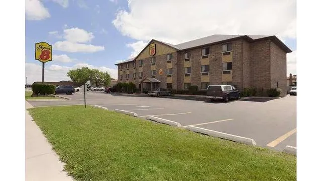 Super 8 by Wyndham Bridgeview/Chicago Area